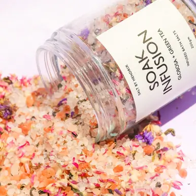 SALT BY HENDRIX Soak Infusion - Globosa + Green Tea