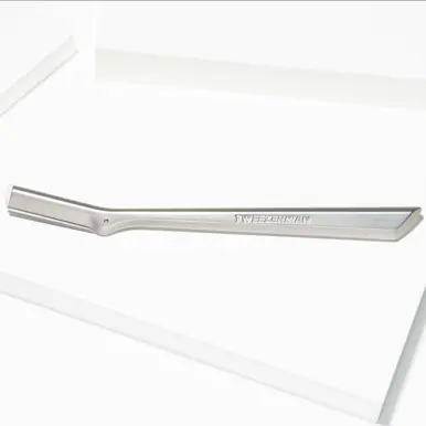 Tweezerman Facial Razor