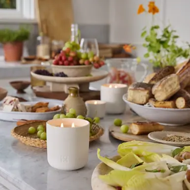 CIRCA 300g Candle - Mango & Papaya