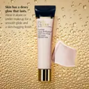 Estée Lauder Futurist Aqua Brilliance Watery Glow Primer
